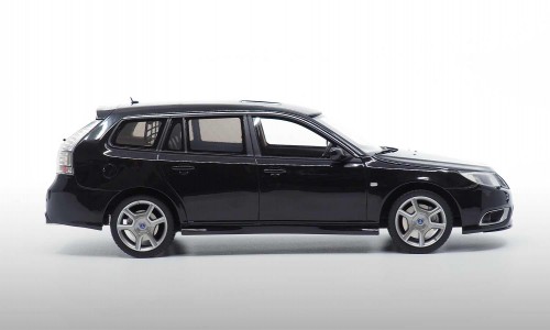 Saab 9-3 Sportcombi Turbo X 2008 Zwart, DNA Collectibles 1:18